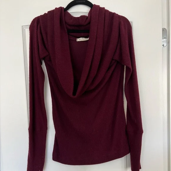 Free People We the Free Snowbunny Long Sleeve size Lrg in Velvitier Bloom & Blk - Picture 1 of 2